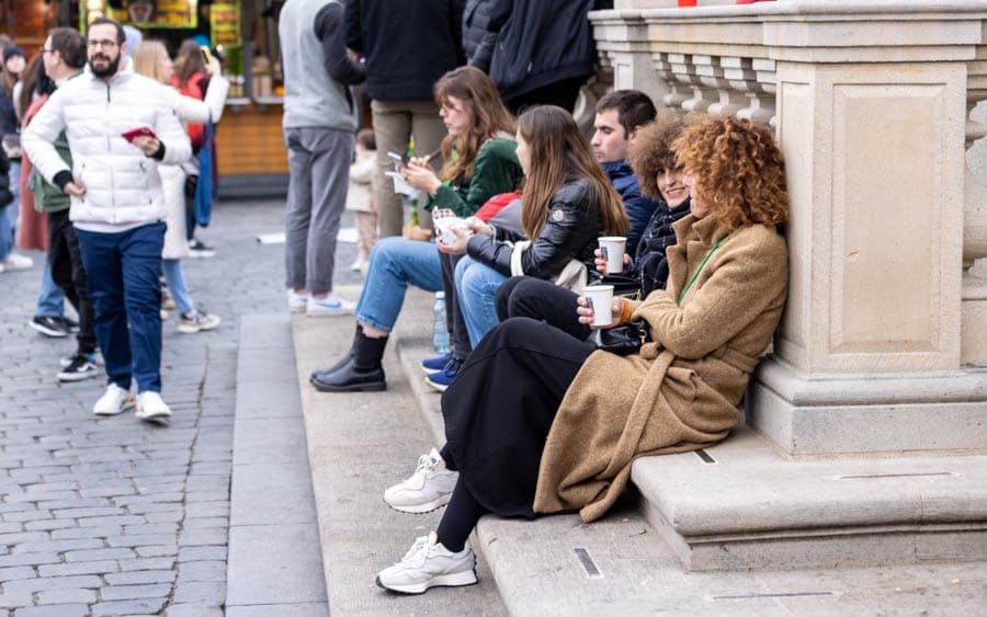 在老城廣場看見捷克人過節的歡樂氣氛